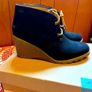 SPERRY suede platform Booties